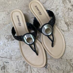Elegant Thong Sandal Slip On St.John’s Bay Faux Leather Size 9.5 M
